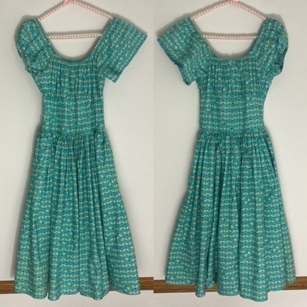 Bee print retro style swing dress